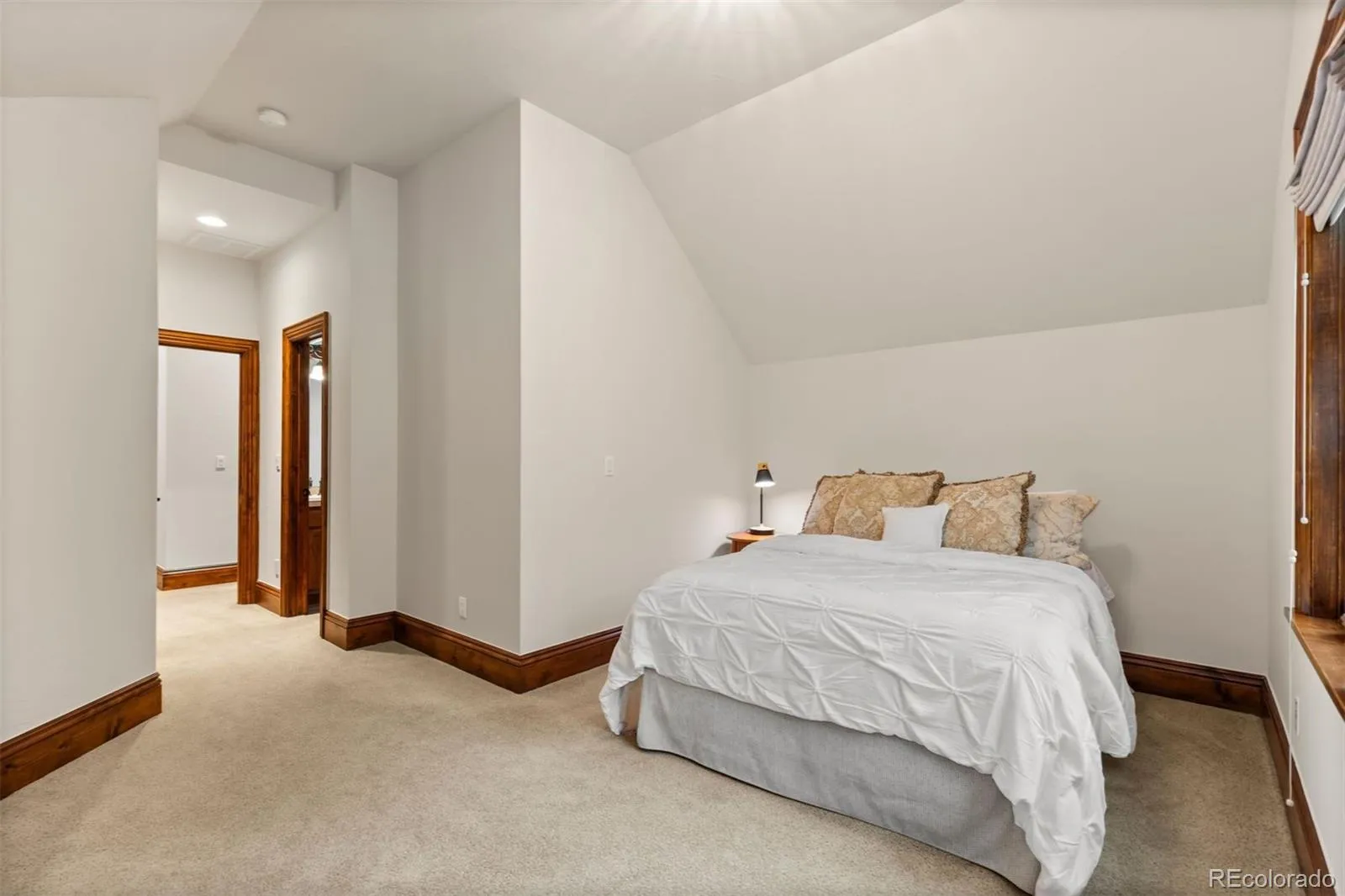 04082026160222 1600 29