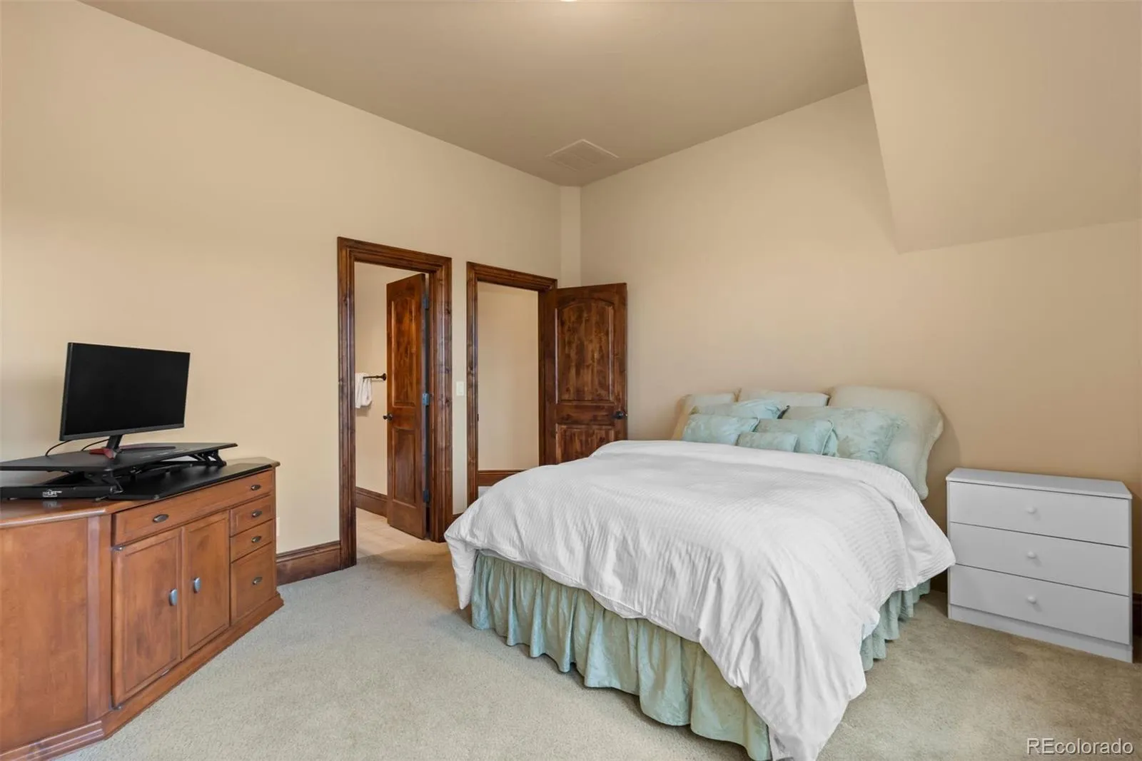 04082026160222 1600 31