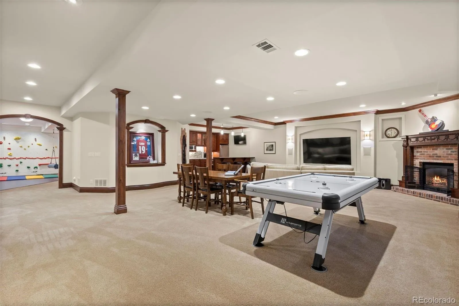 04082026160222 1600 41