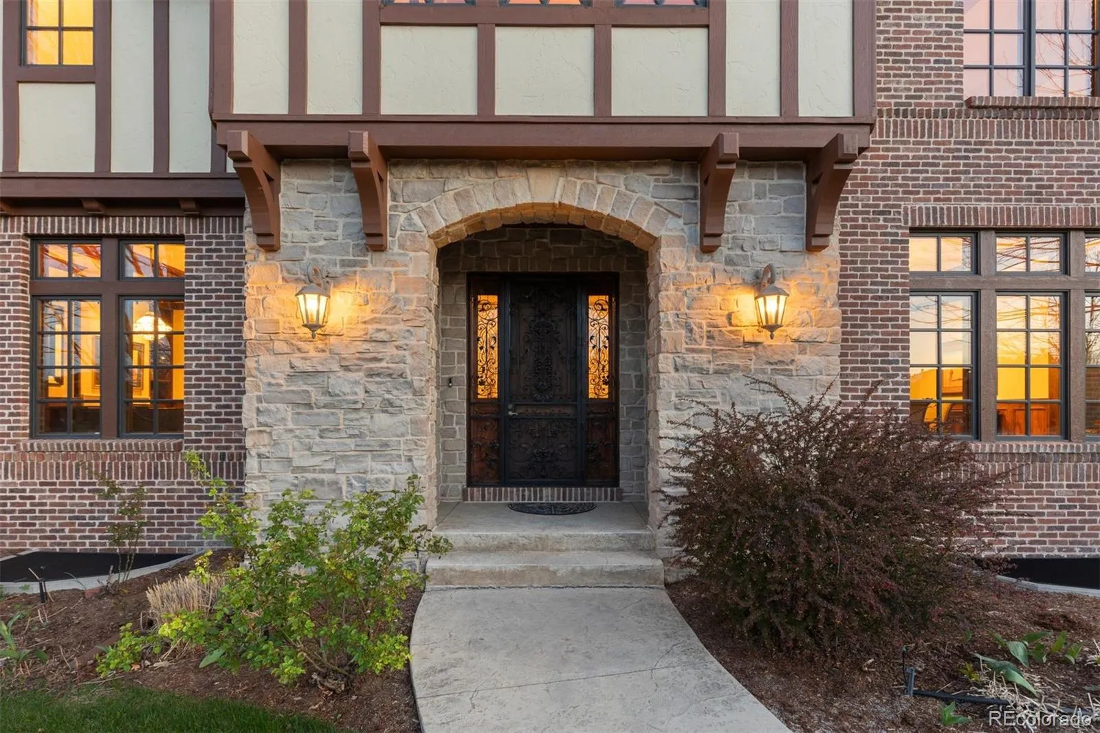 04082026160222 1600 42