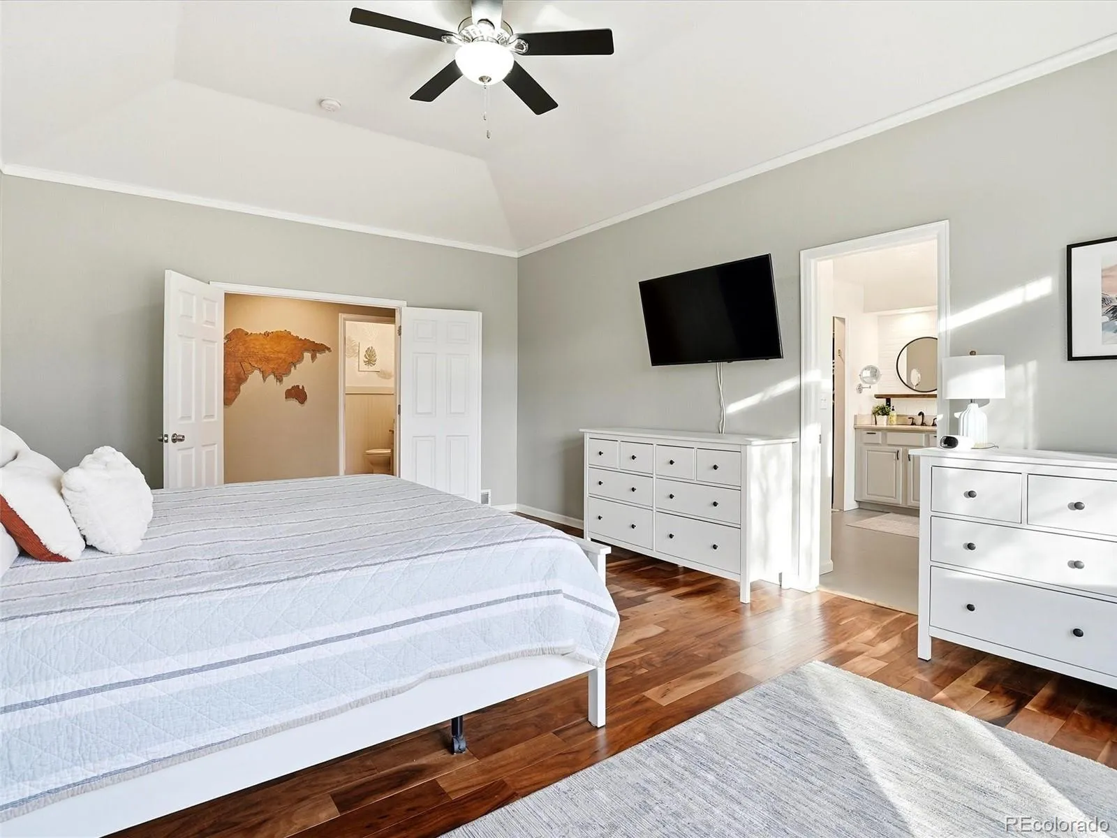 04062026213209 1600 14