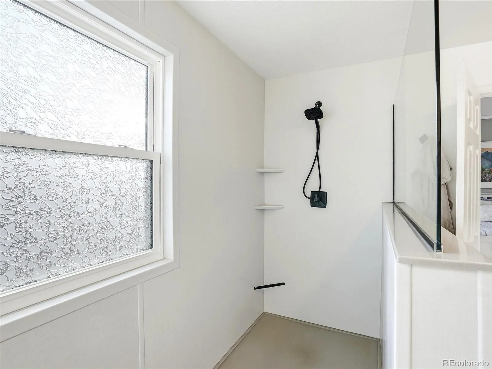 04062026213209 1600 18