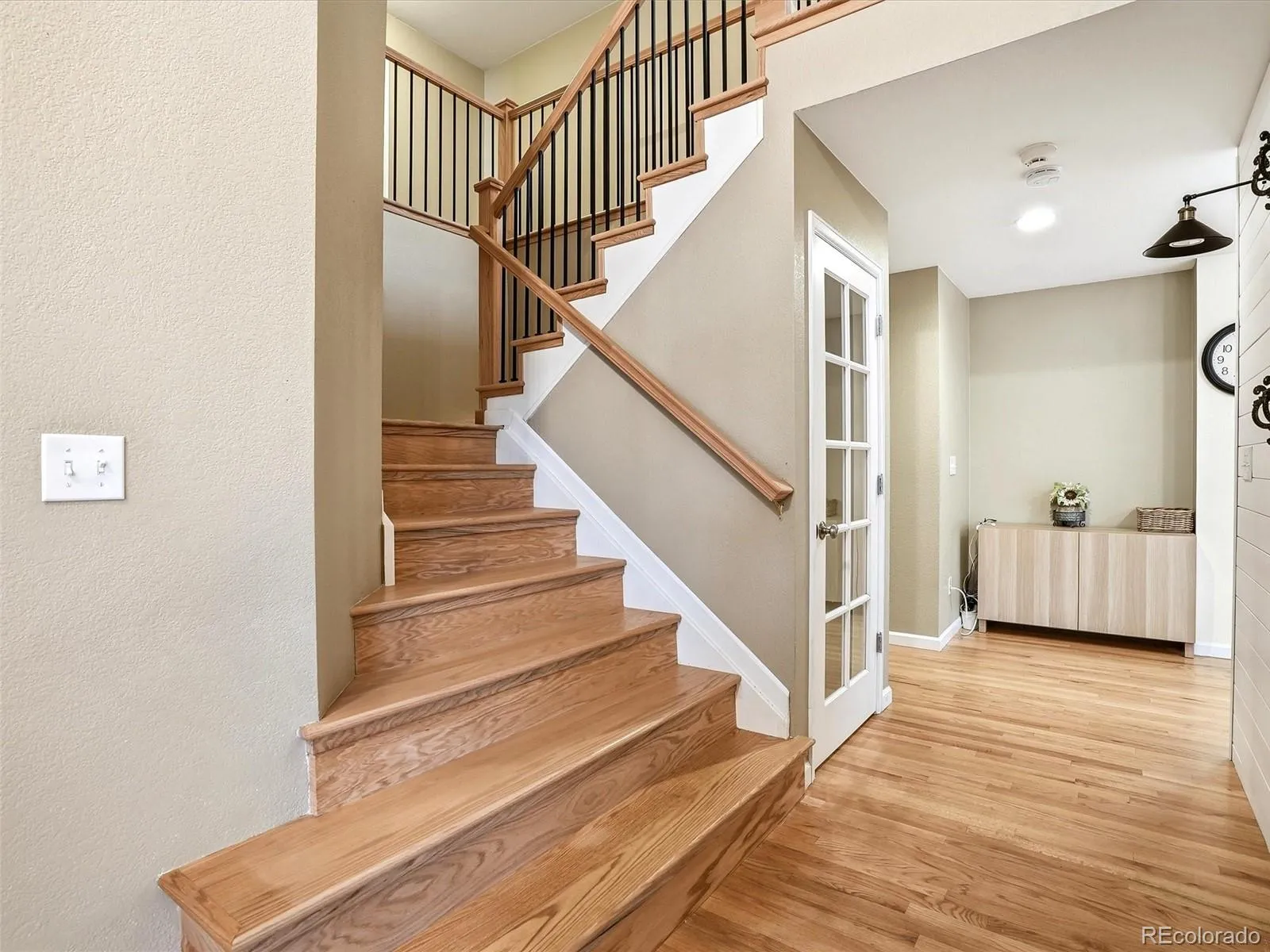 04062026213209 1600 22