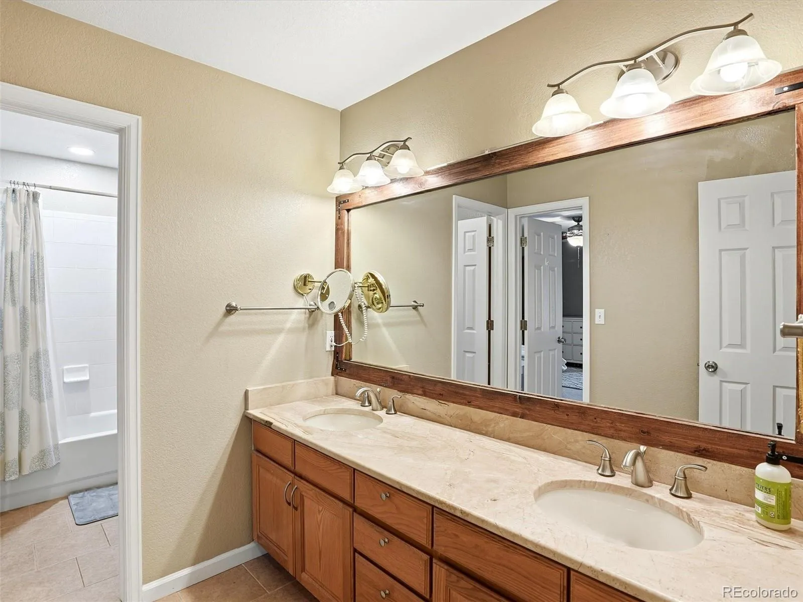 04062026213209 1600 29