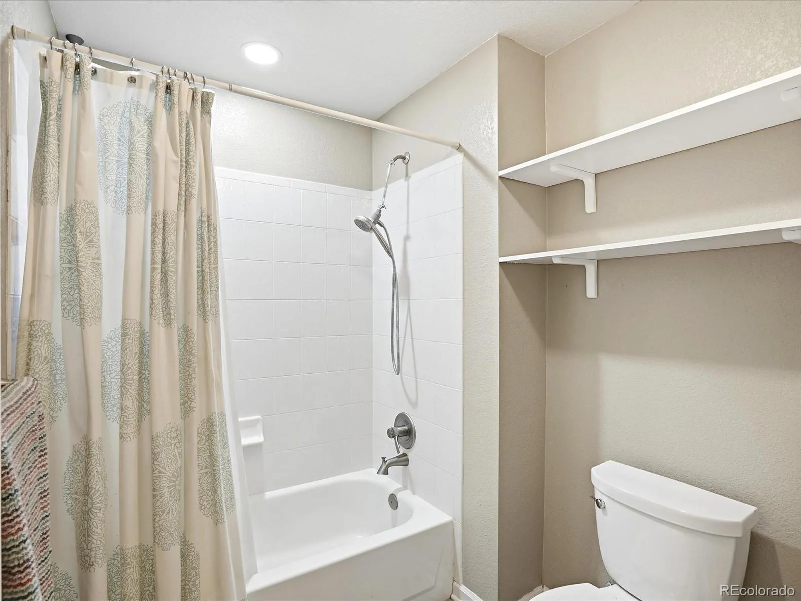 04062026213209 1600 30