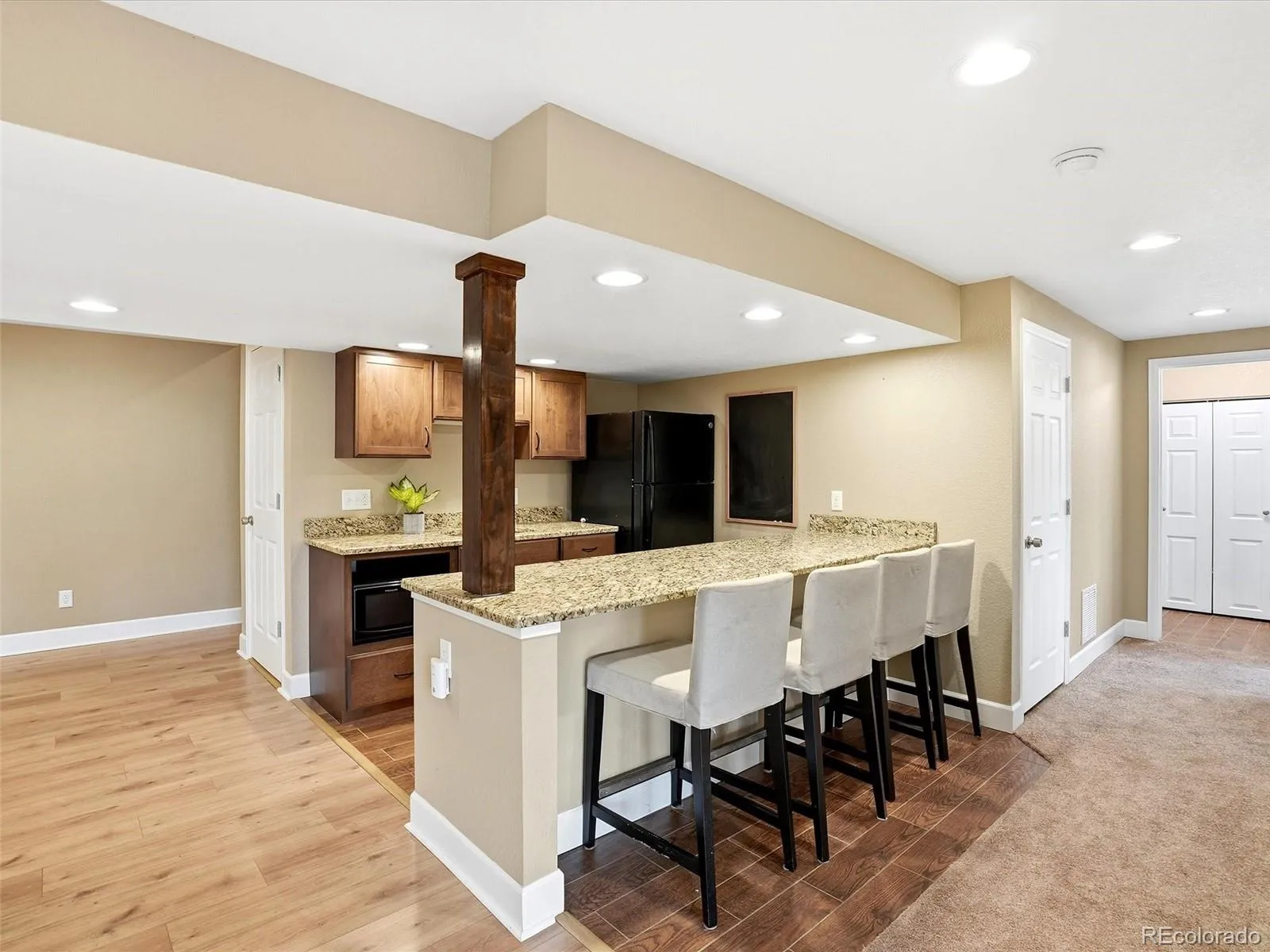 04062026213209 1600 42