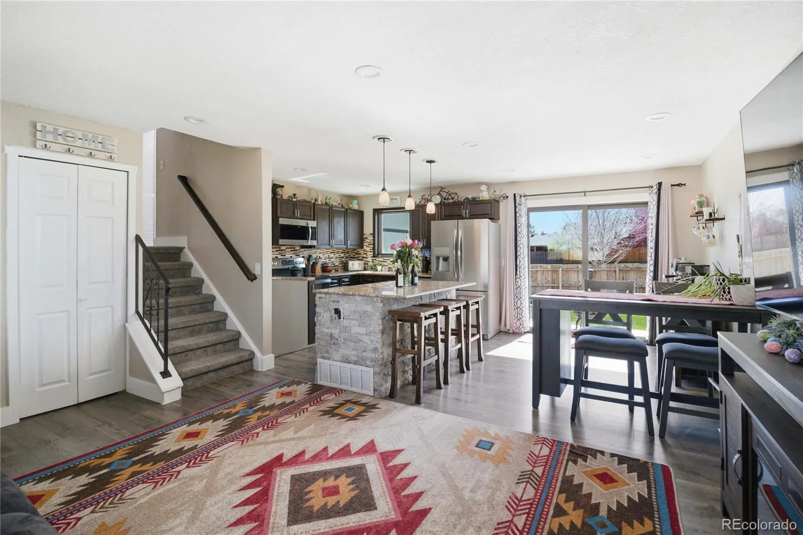 04112026192623 1600 10