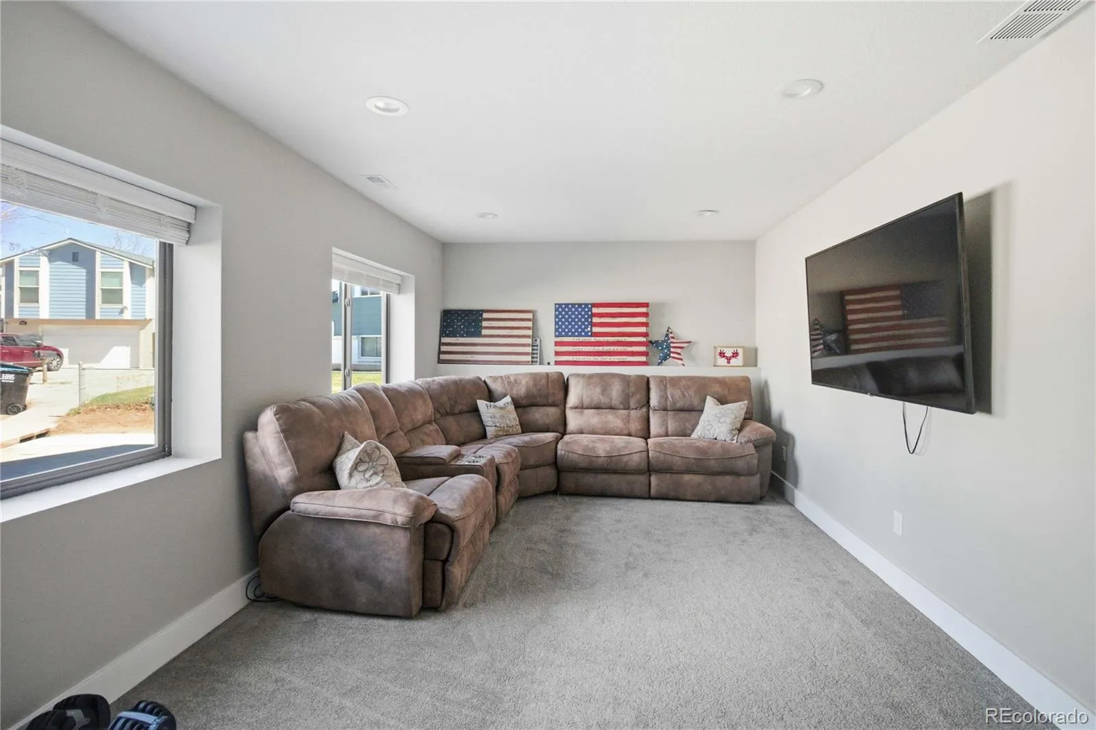 04112026192623 1600 23