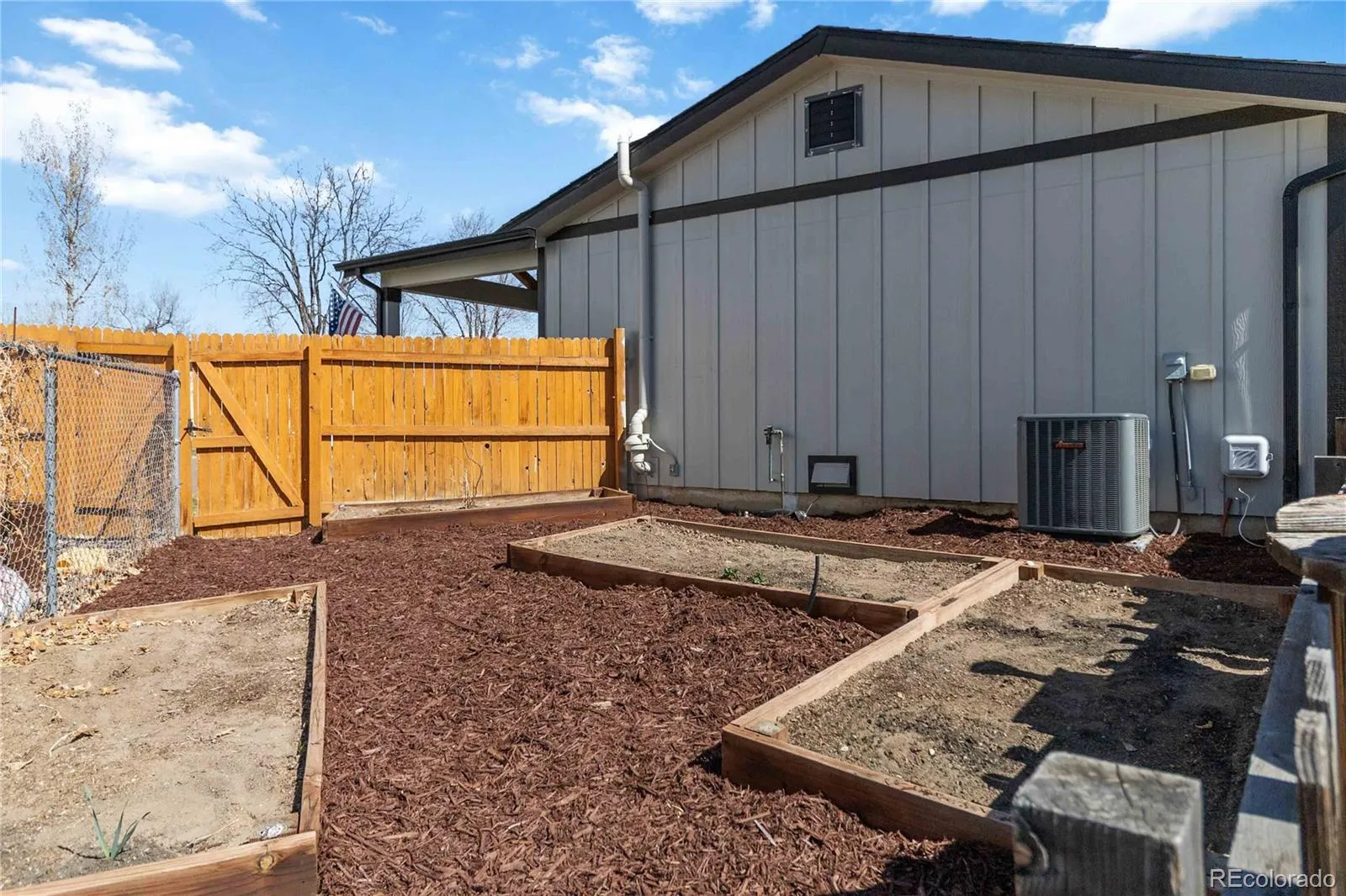 04112026192623 1600 42