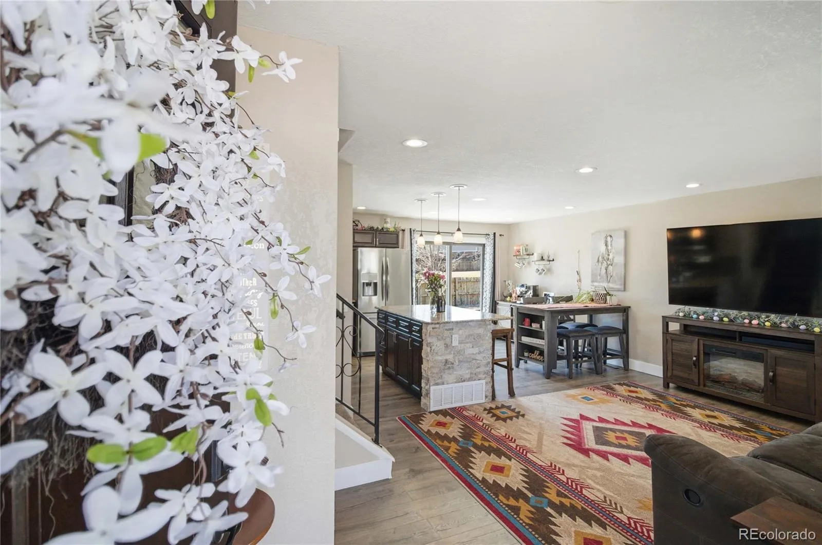 04112026192623 1600 8