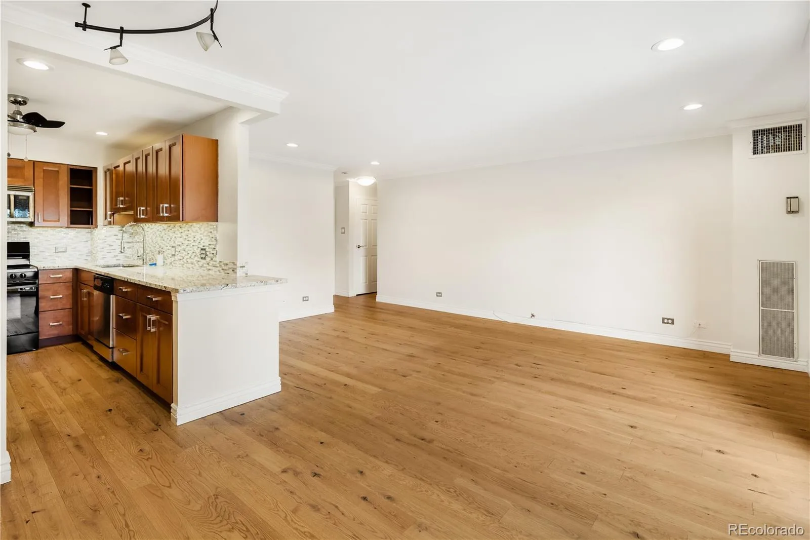 480 S Marion Parkway #602 Denver CO 80209 | MLS #REC3977347 08172026193833 1600 7