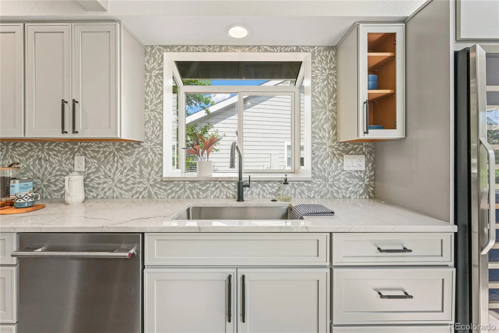 11 Long Spur Littleton CO 80127 | MLS #REC3977649 08282026030235 1600 16