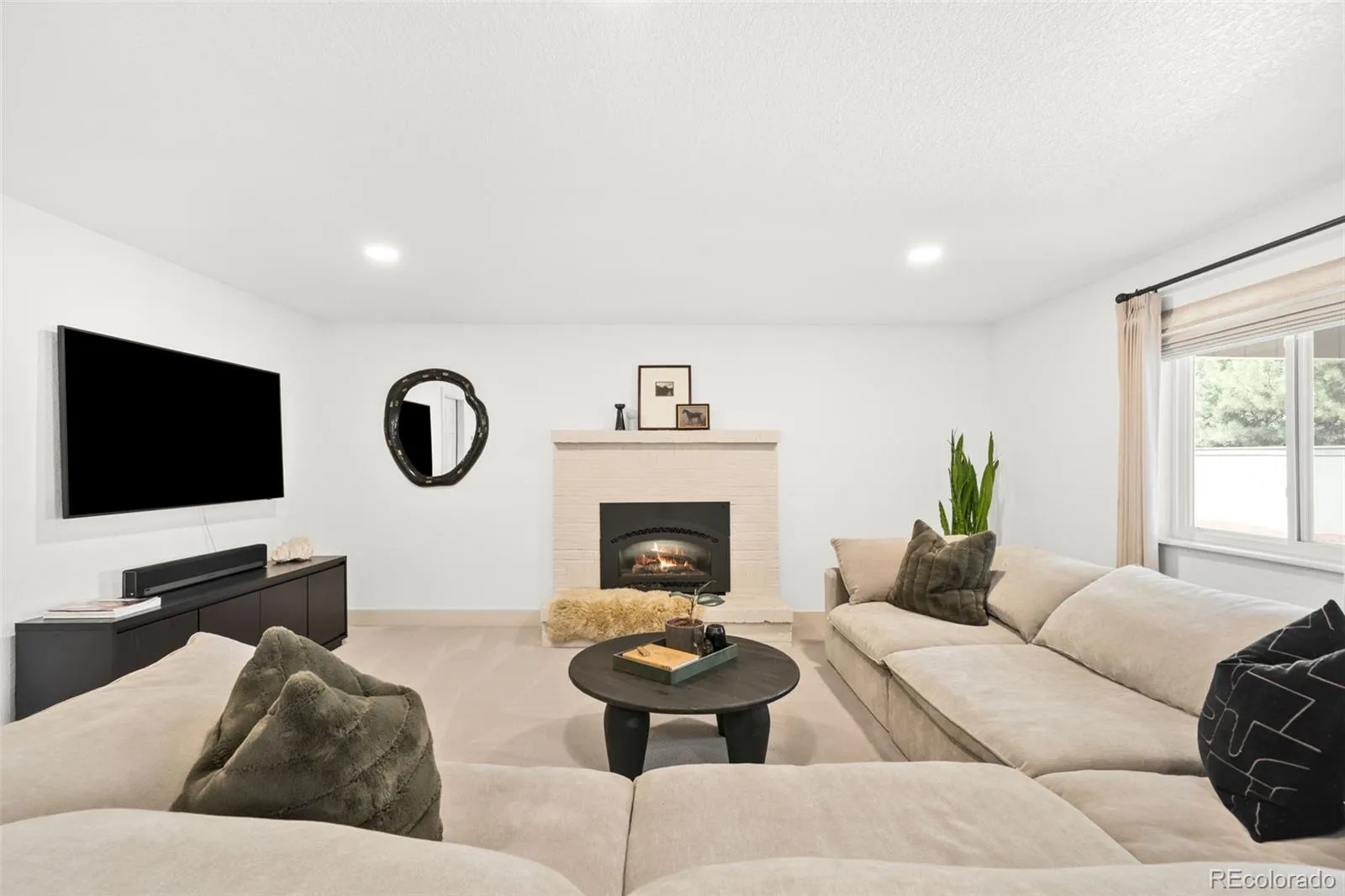 7310 S Eudora Way Centennial CO 80122 MLS #REC3980760 04242026180550 1600 18