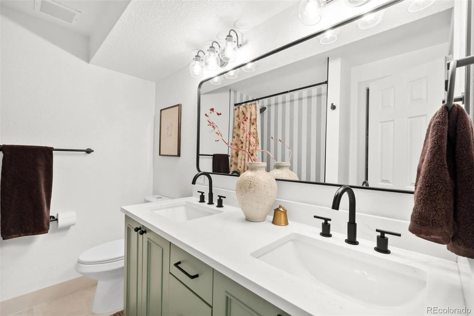 7310 S Eudora Way Centennial CO 80122 MLS #REC3980760 04242026180550 1600 29