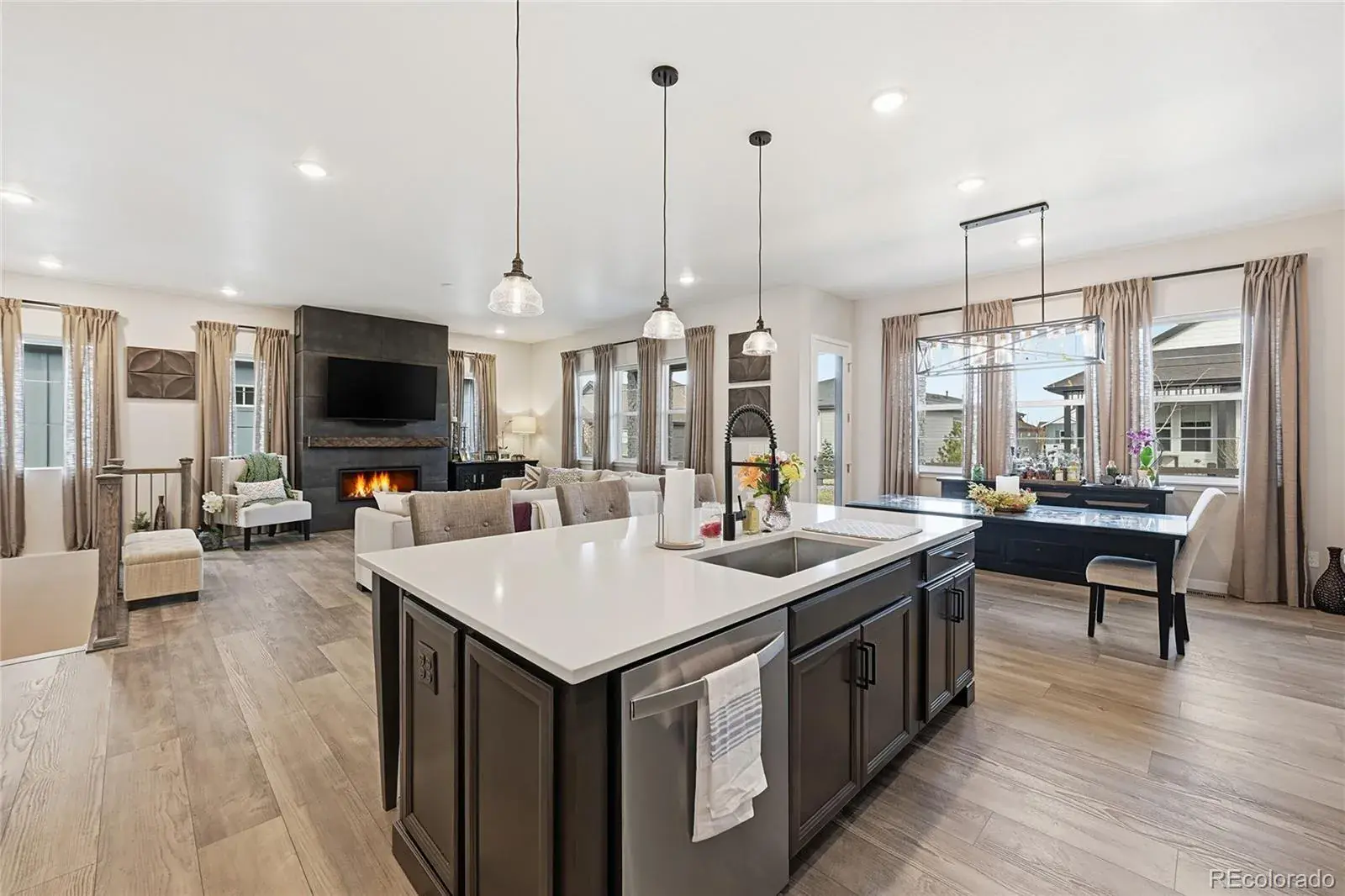 8708 S Quatar Street Aurora CO 80016 MLS #REC3981840 02242026182848 1600 14