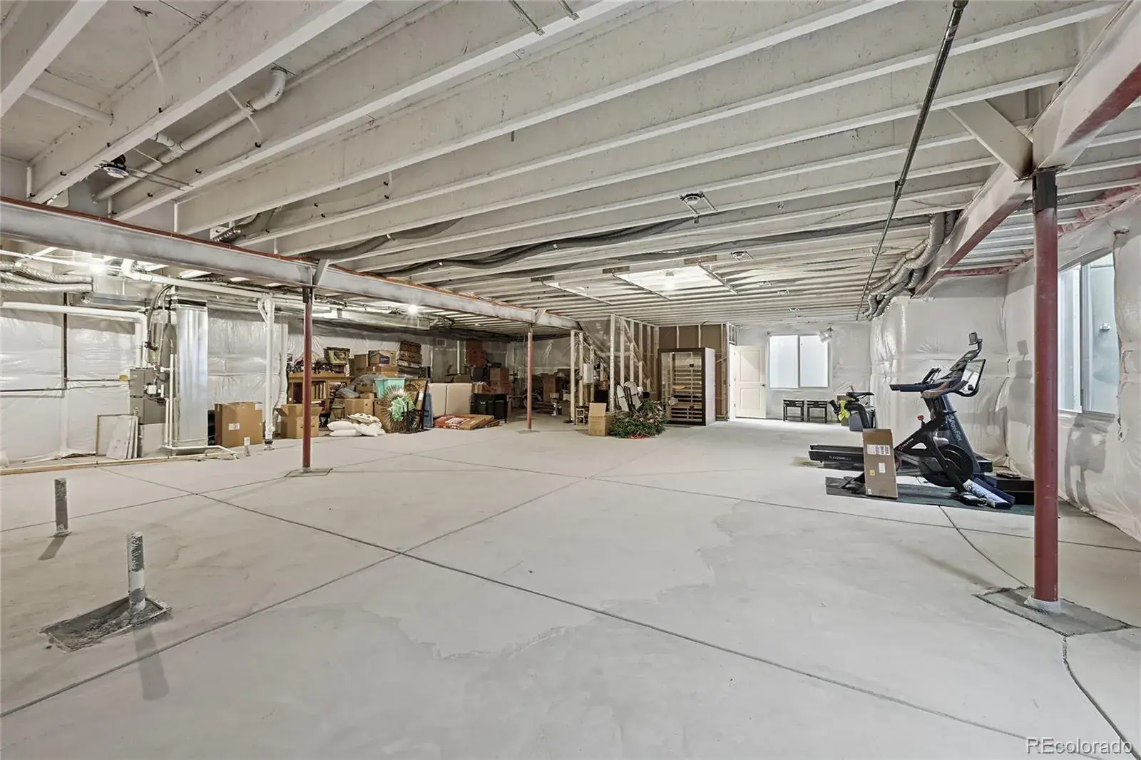 8708 S Quatar Street Aurora CO 80016 MLS #REC3981840 02242026182848 1600 29