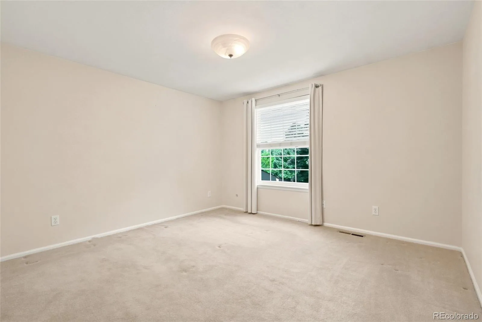 6411 E Irish Place Englewood CO 80112 MLS #REC3985115 07062026231623 1600 28