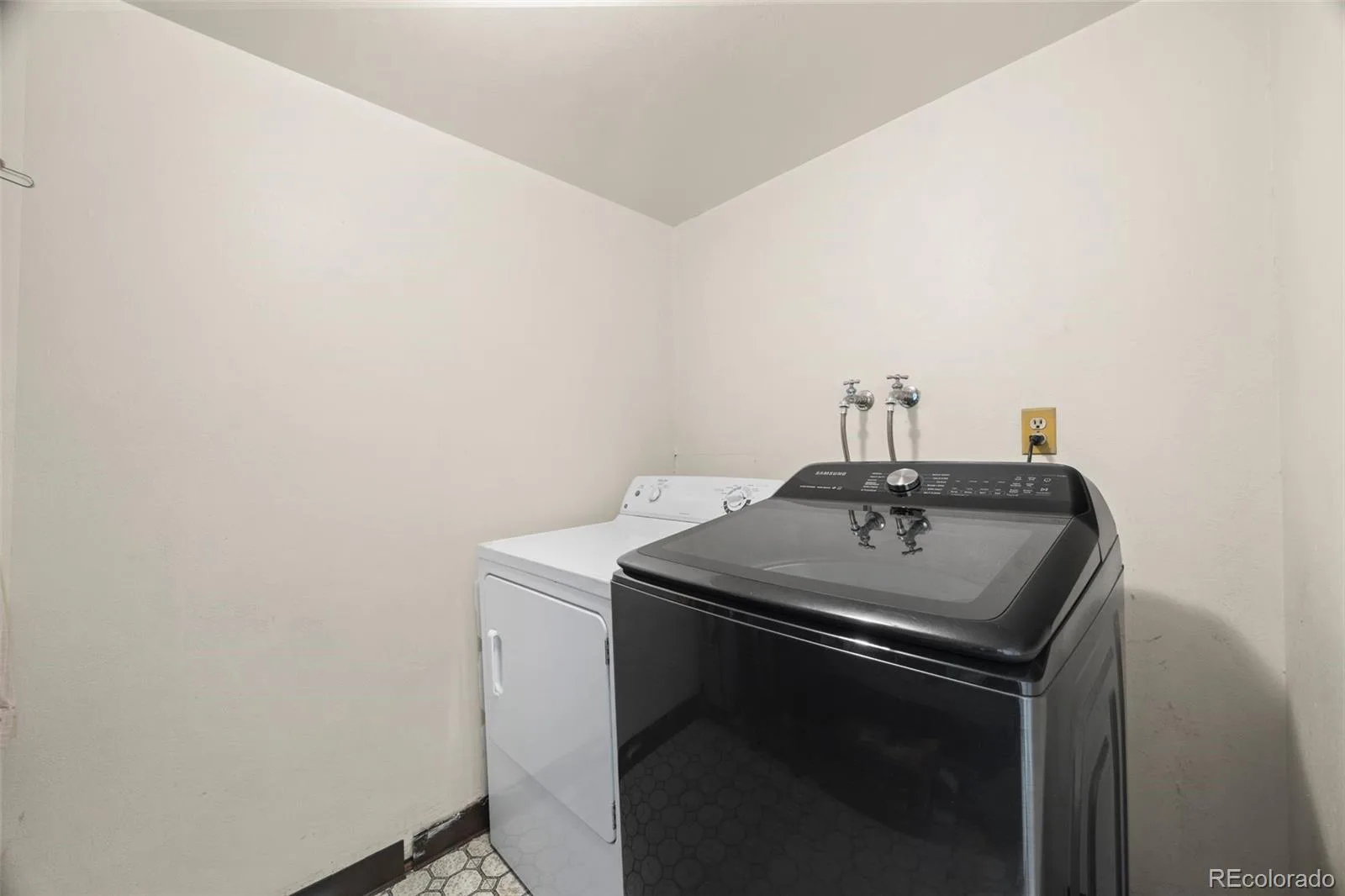 8412 Newland Drive Arvada CO 80003 MLS #REC3985636 07152026232941 1600 26