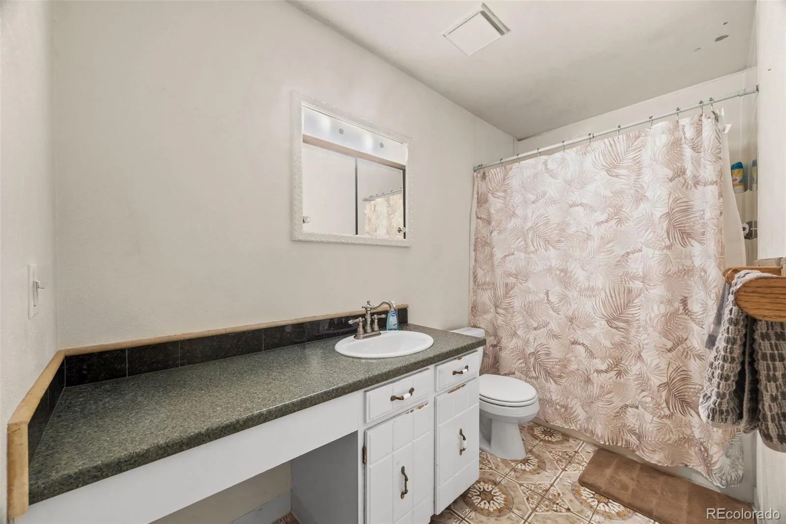 8412 Newland Drive Arvada CO 80003 MLS #REC3985636 07152026232941 1600 33