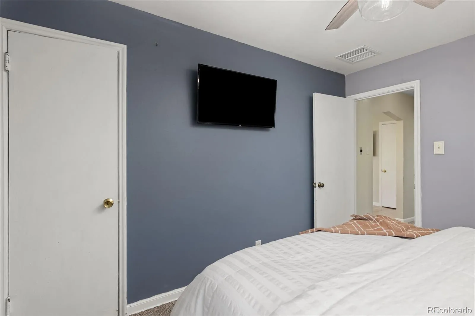 1157 Kingston Street Aurora CO 80010 MLS #REC3987383 04302026212500 1600 18