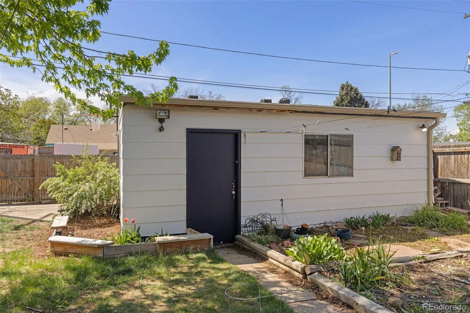 1157 Kingston Street Aurora CO 80010 MLS #REC3987383 04302026212500 1600 29
