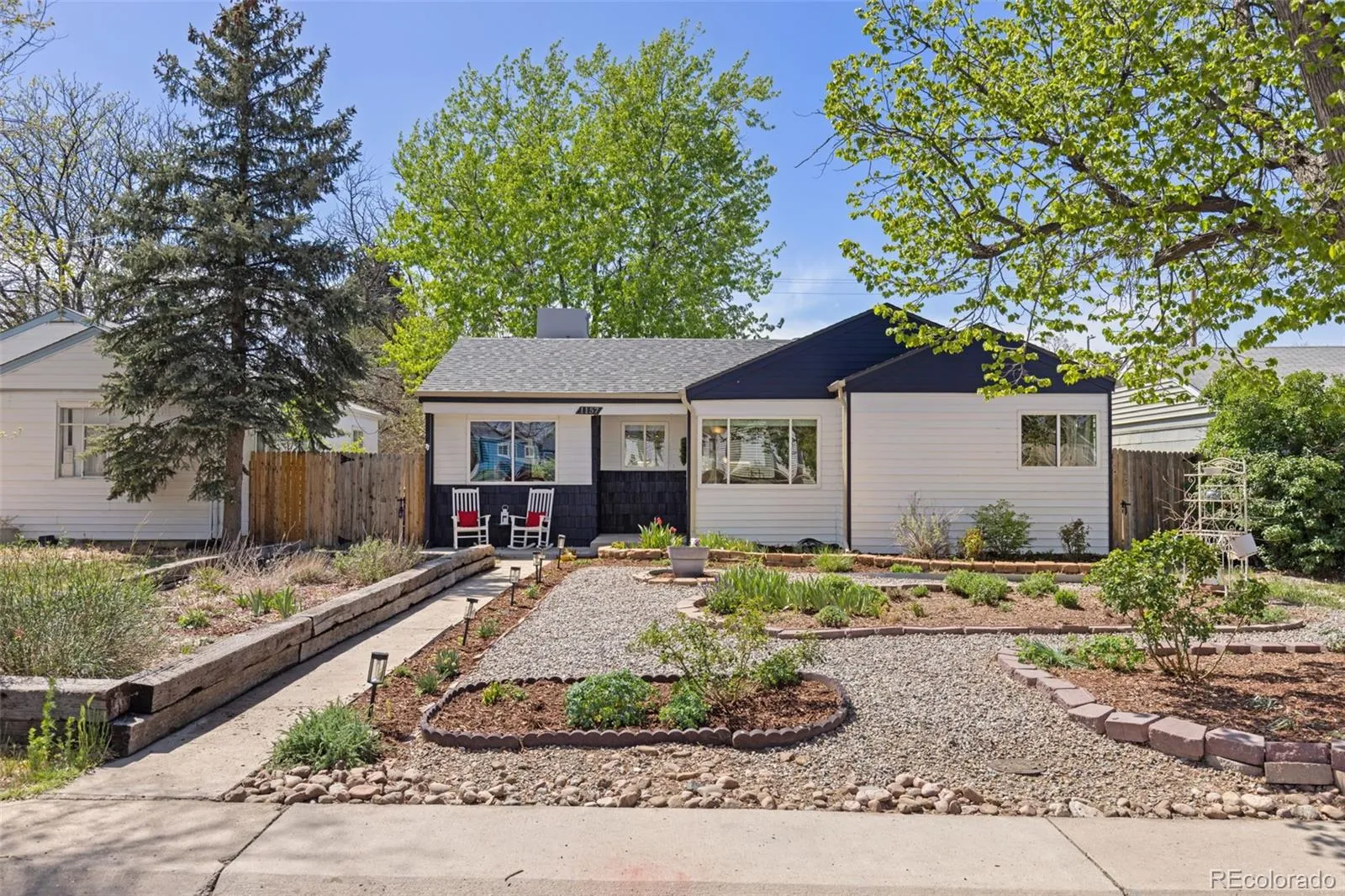 1157 Kingston Street Aurora CO 80010 MLS #REC3987383 04302026212500 1600 40
