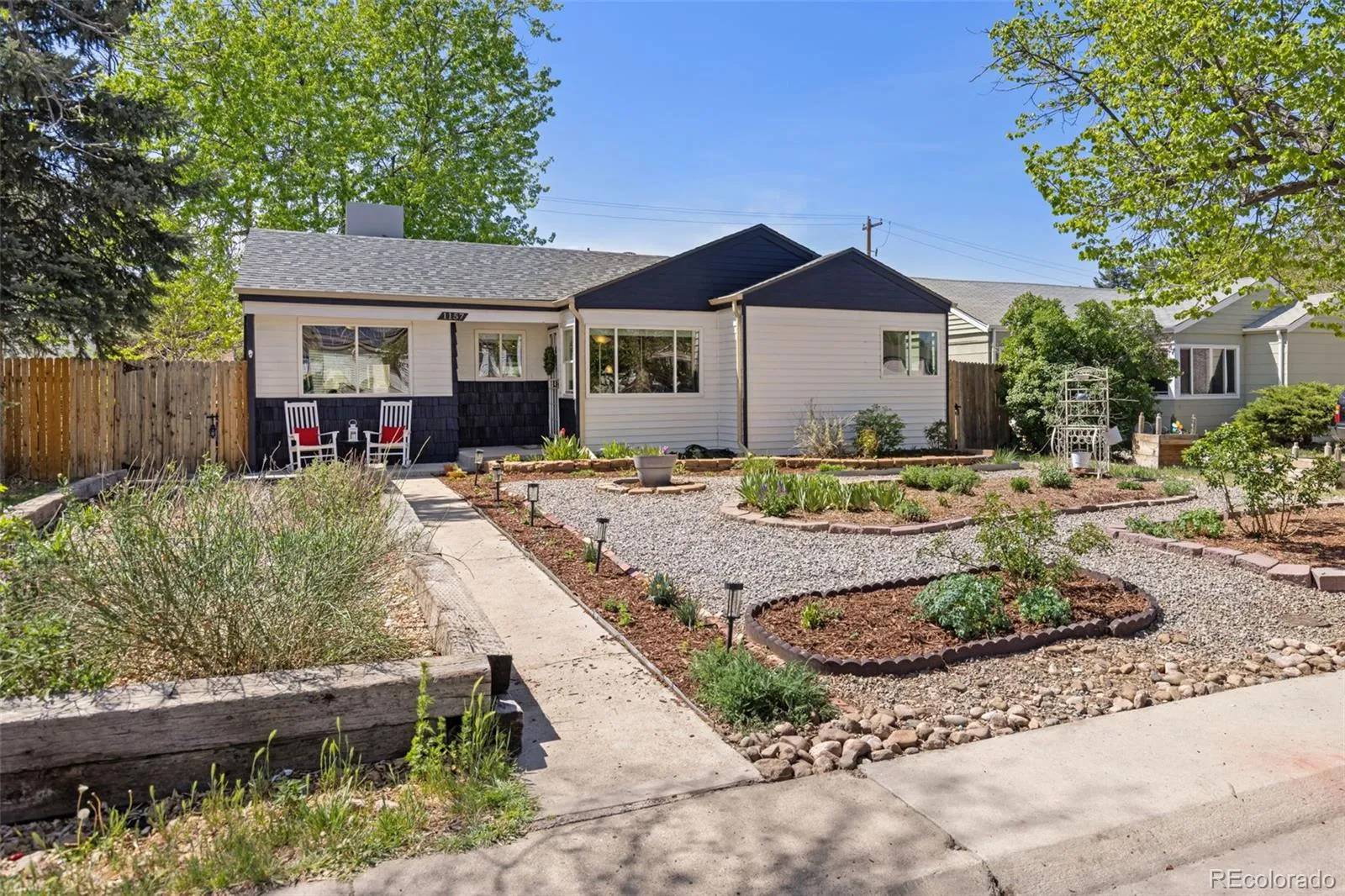 1157 Kingston Street Aurora CO 80010 MLS #REC3987383 04302026212500 1600 41