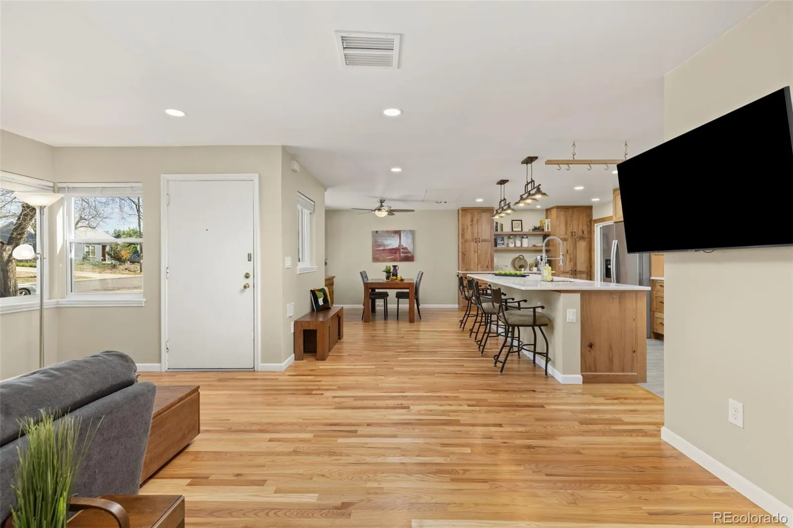 1157 Kingston Street Aurora CO 80010 MLS #REC3987383 04302026212500 1600 9