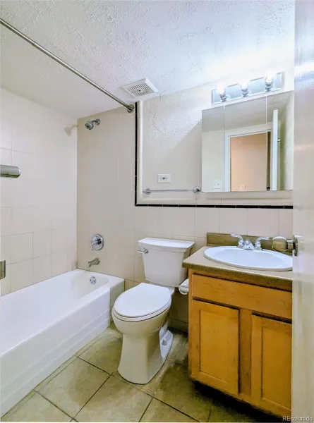 1200 Vine Street #2F Denver CO 80206 MLS #REC3989430 07172026181101 800 7