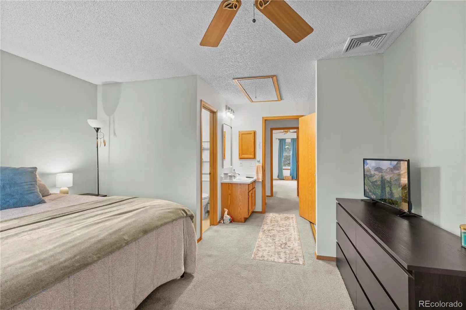 1242 S Idalia Street Aurora CO 80017 | MLS #REC3990927 04302026022633 1600 16
