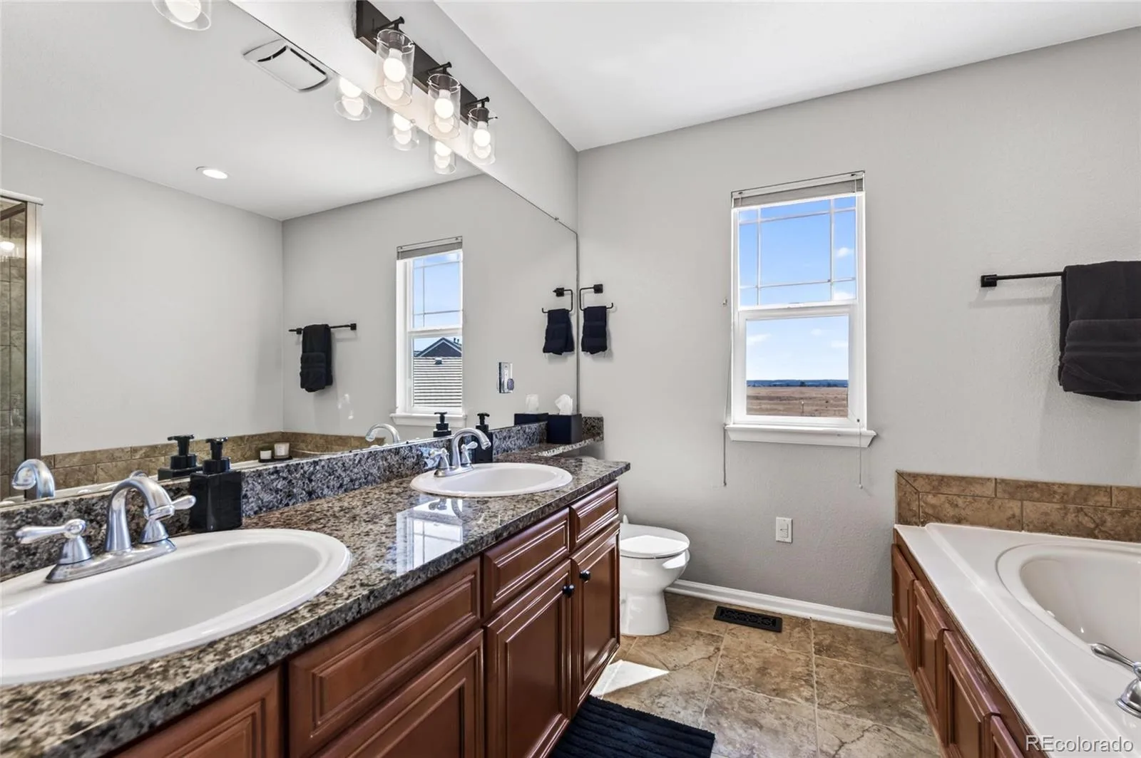 337 Peabody Street Castle Rock CO 80104 | MLS #REC3991162 07252026002427 1600 25