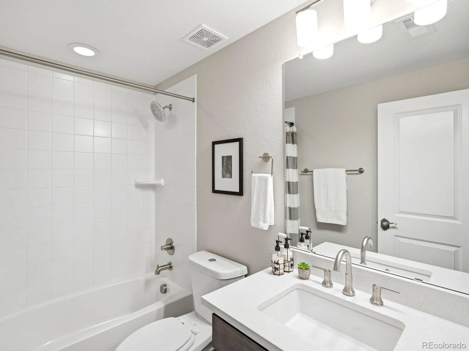 22617 E Tufts Avenue Aurora CO 80015 MLS #REC3994762 05182026174837 1600 29