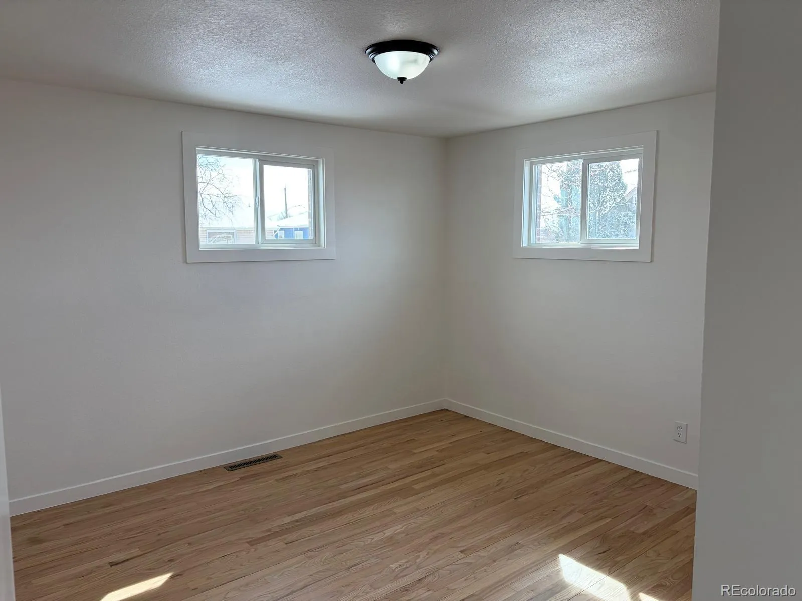 04222026003720 1600 22