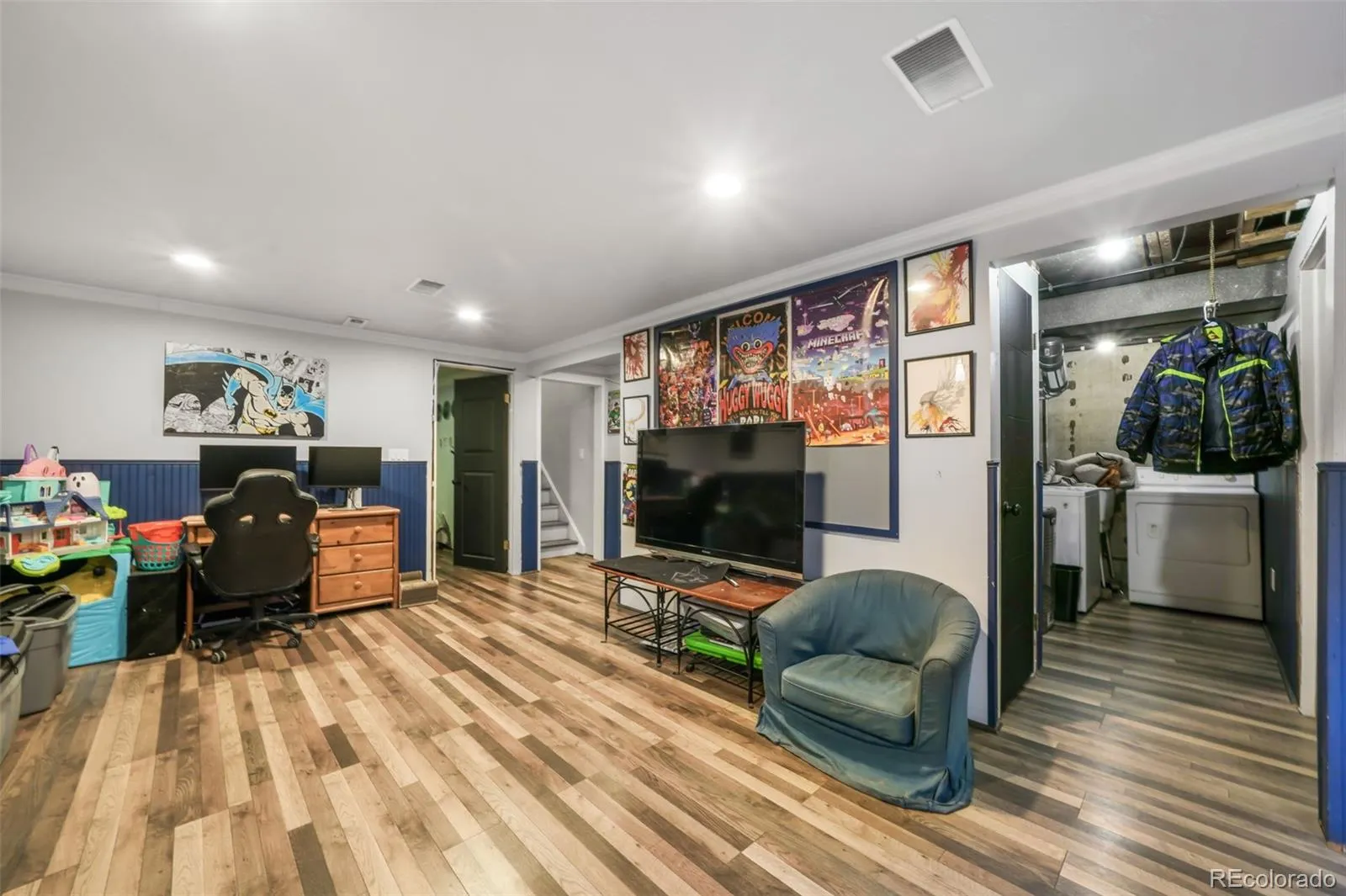 04092026010832 1600 32