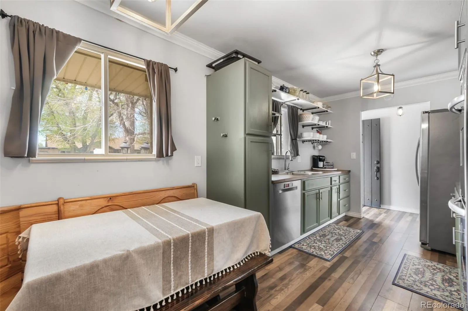 04092026010832 1600 9