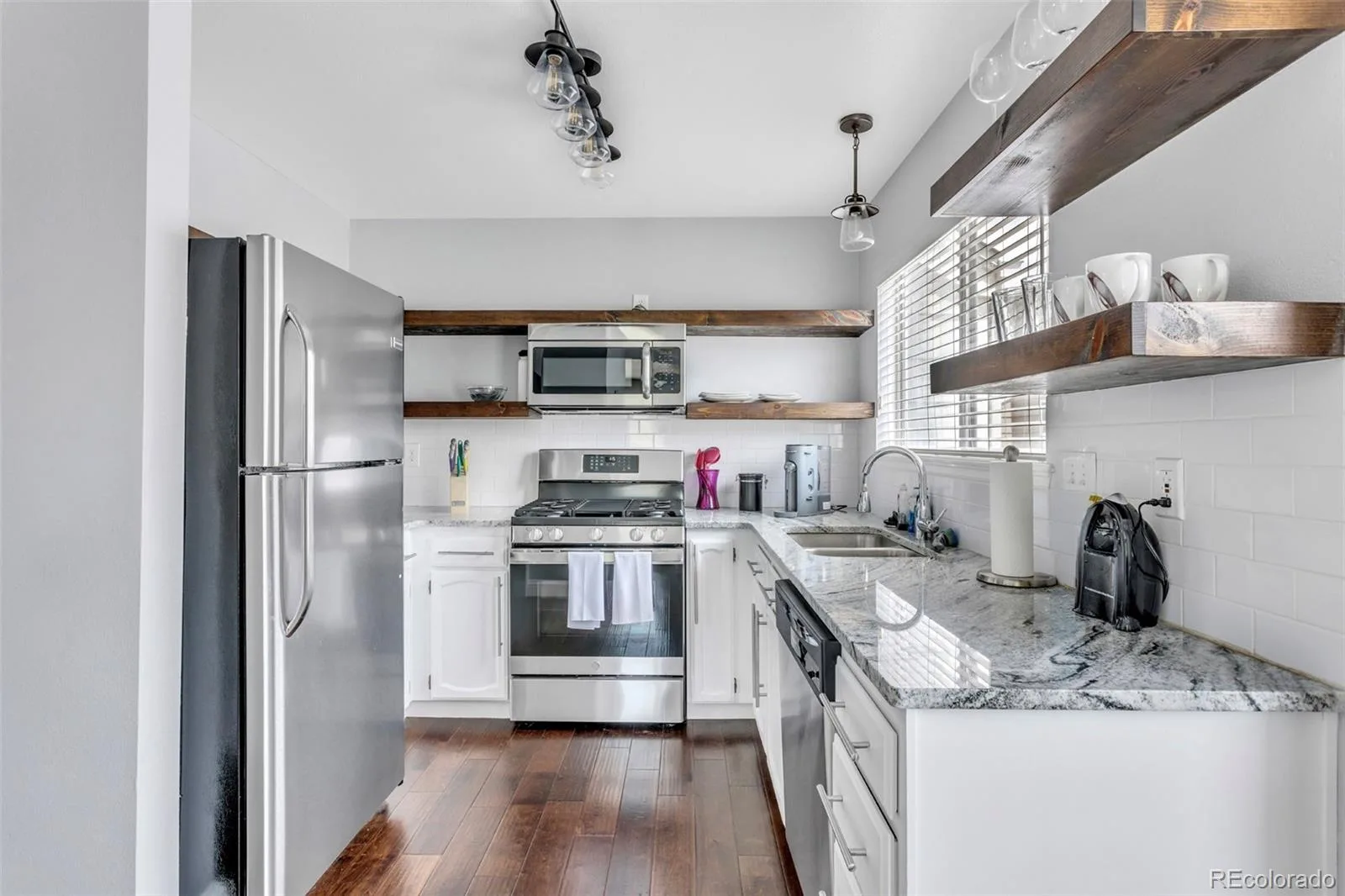 112 Blue Spruce Court Highlands Ranch CO 80126 | MLS #REC4001562 08112026161757 1600 4