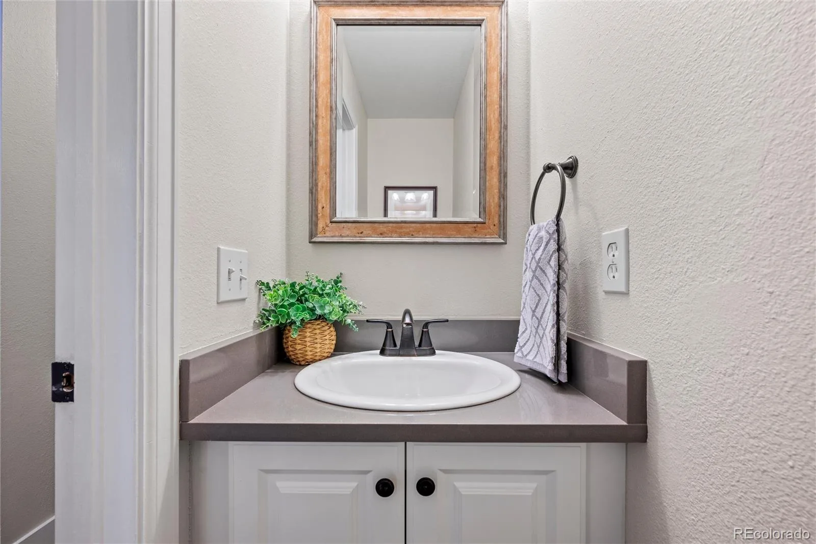 14252 E Hawaii Circle #B Aurora CO 80012 | MLS #REC4006759 08182026144821 1600 10