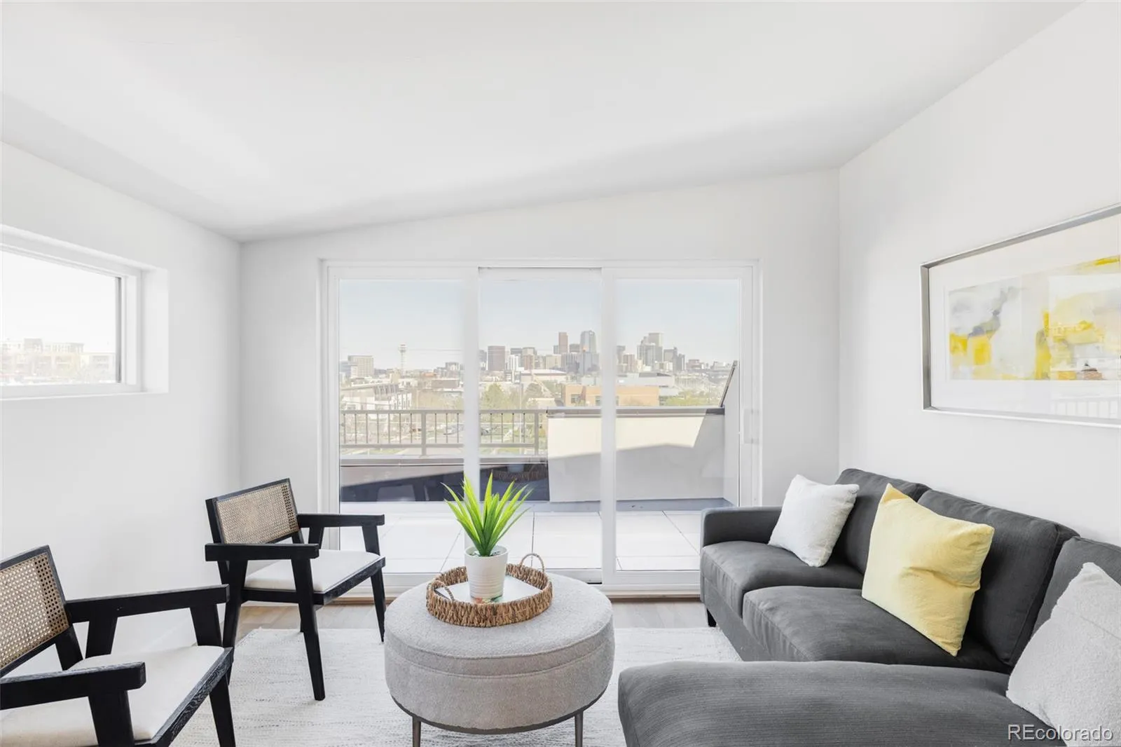 04182026002615 1600 29