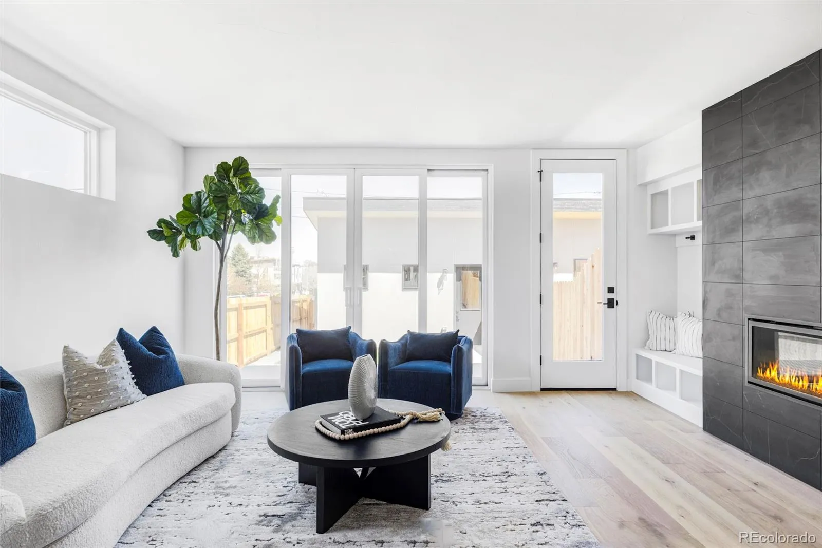 04182026002615 1600 4