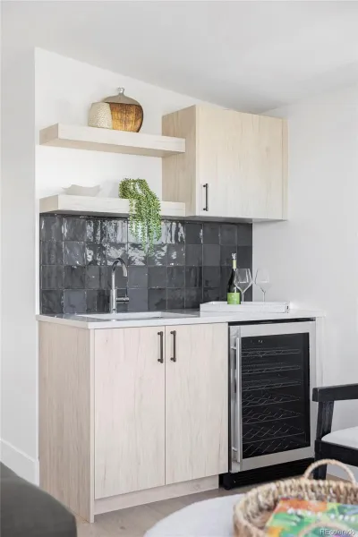 04182026002615 800 31