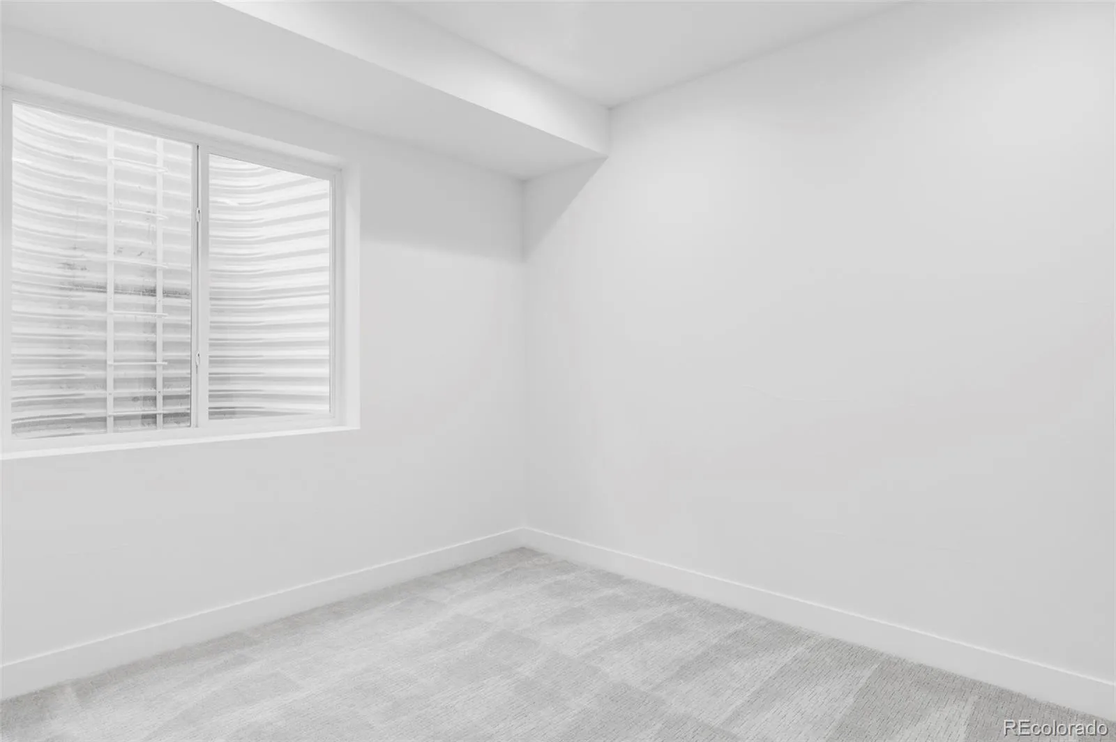 2090 Eliot Street Denver CO 80211 MLS #REC4008261 05032026173745 1600 38