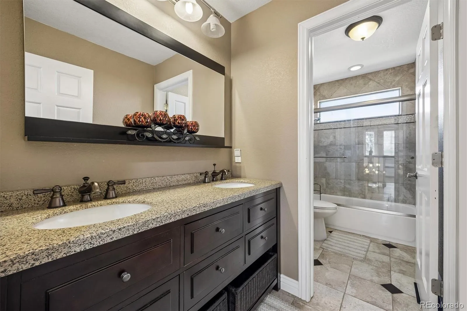 1317 W 111th Avenue Northglenn CO 80234 MLS #REC4009177 05122026225506 1600 25