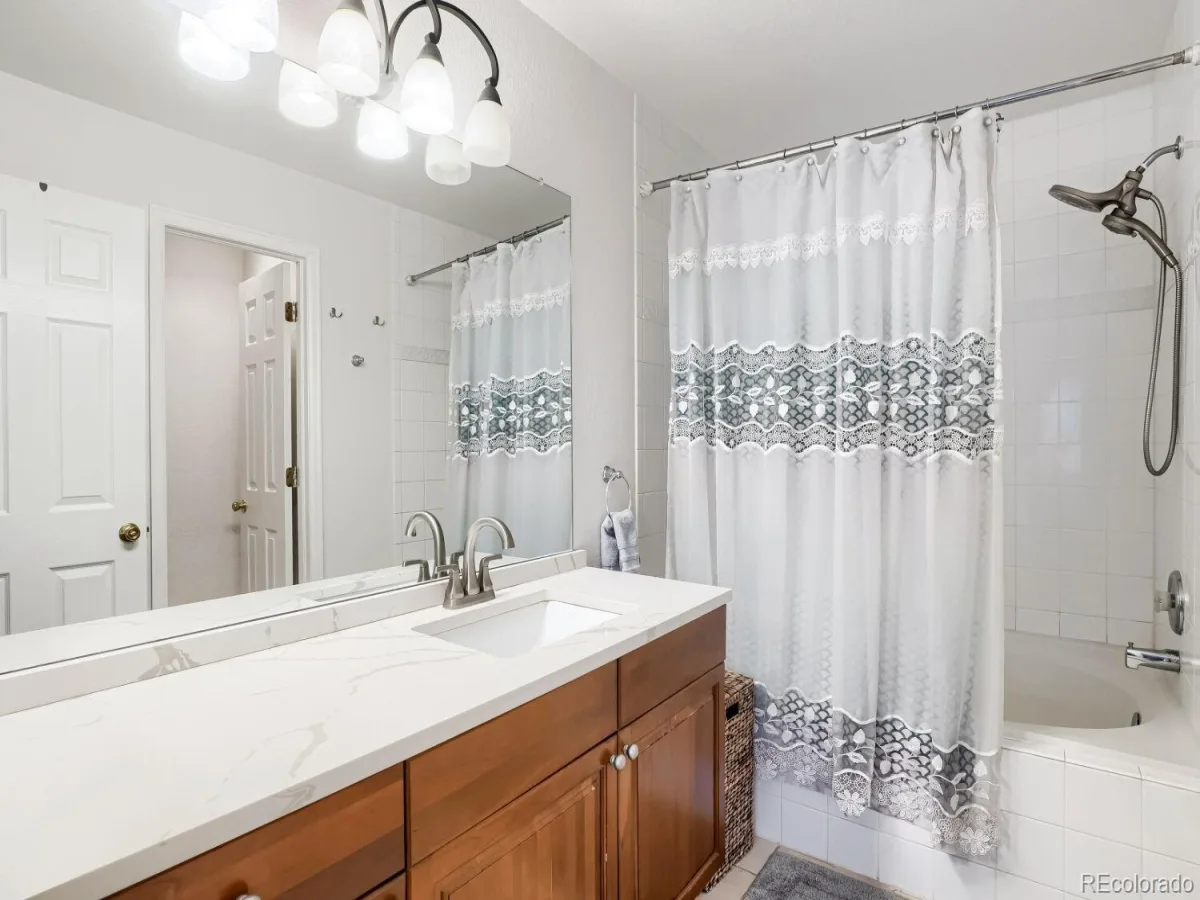 4590 S Auckland Court Aurora CO 80015 | MLS #REC4009349 08142026184945 1200 19