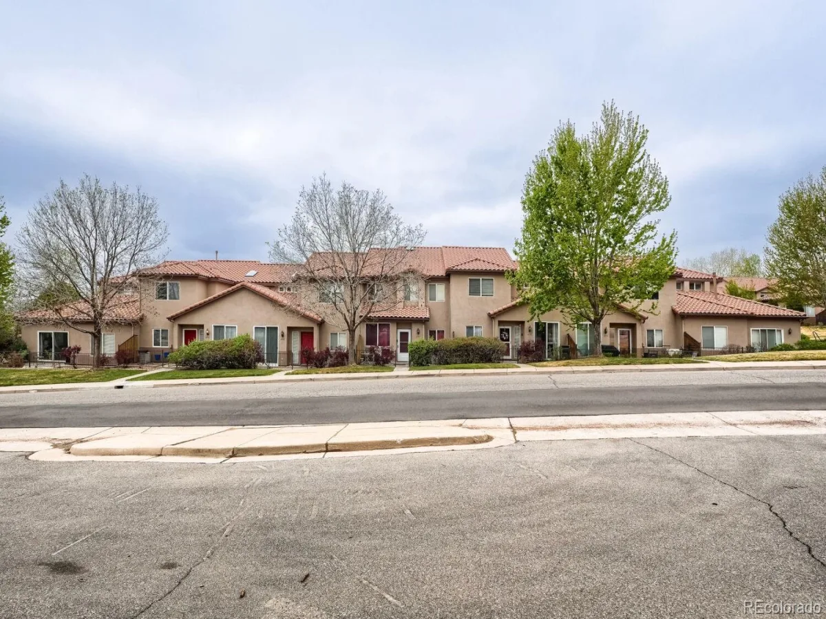 4590 S Auckland Court Aurora CO 80015 | MLS #REC4009349 08142026184945 1200 24