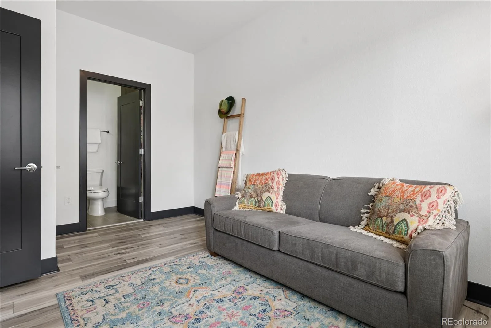 3855 E Cedar Avenue Denver CO 80209 MLS #REC4009828 06032026222121 1600 32