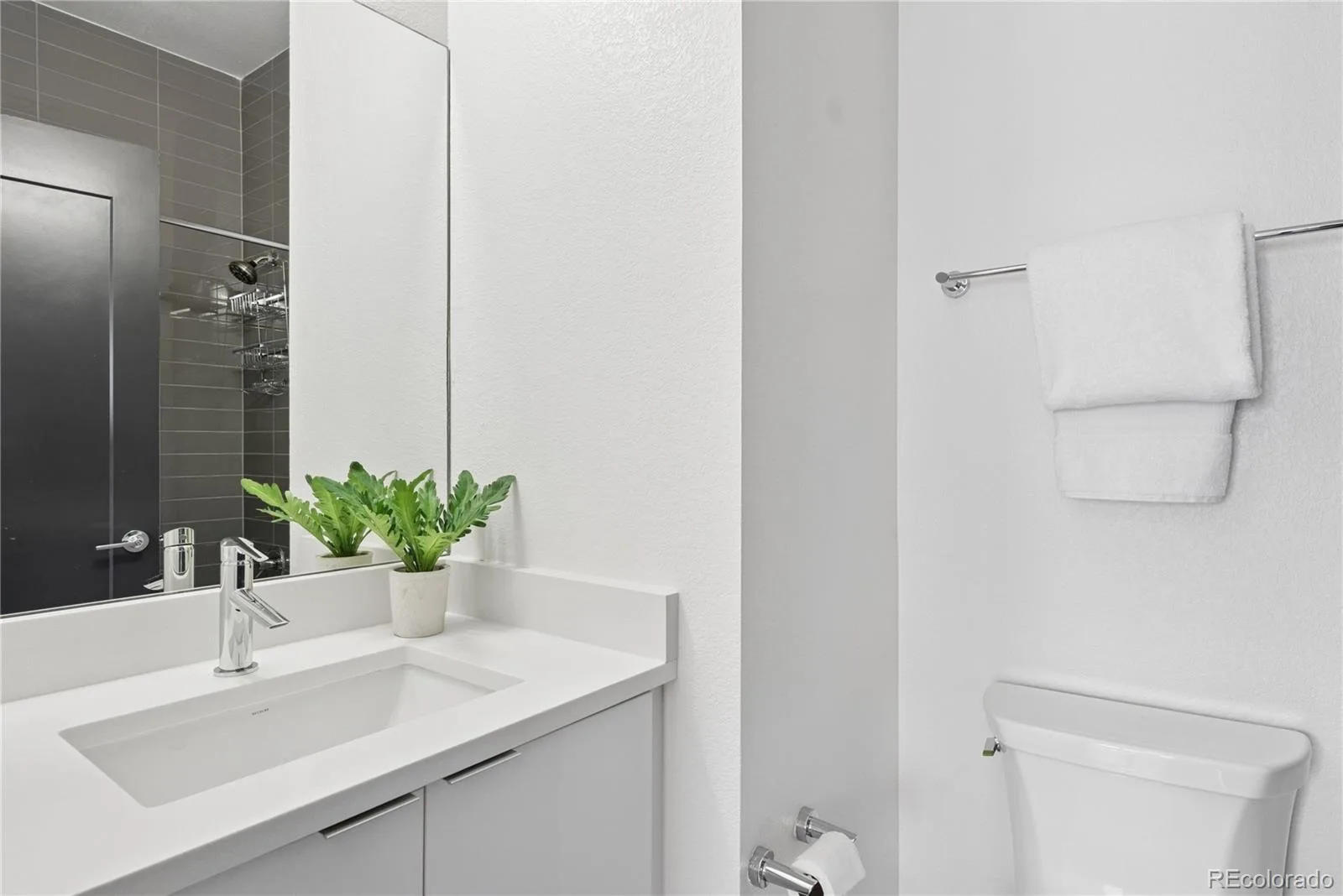 3855 E Cedar Avenue Denver CO 80209 MLS #REC4009828 06032026222121 1600 33