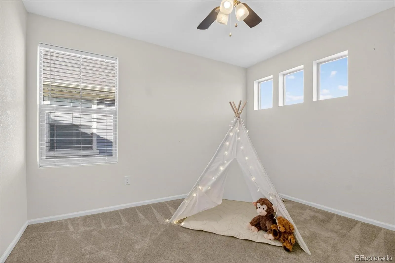 5557 Danube Street Denver CO 80249 MLS #REC4009845 04192026151813 1600 19
