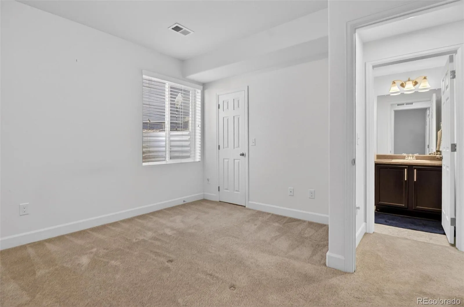 5557 Danube Street Denver CO 80249 MLS #REC4009845 04192026151813 1600 23