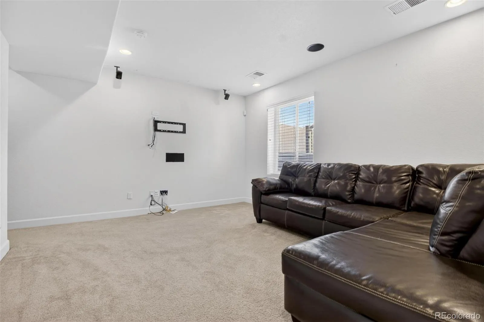5557 Danube Street Denver CO 80249 MLS #REC4009845 04192026151813 1600 27