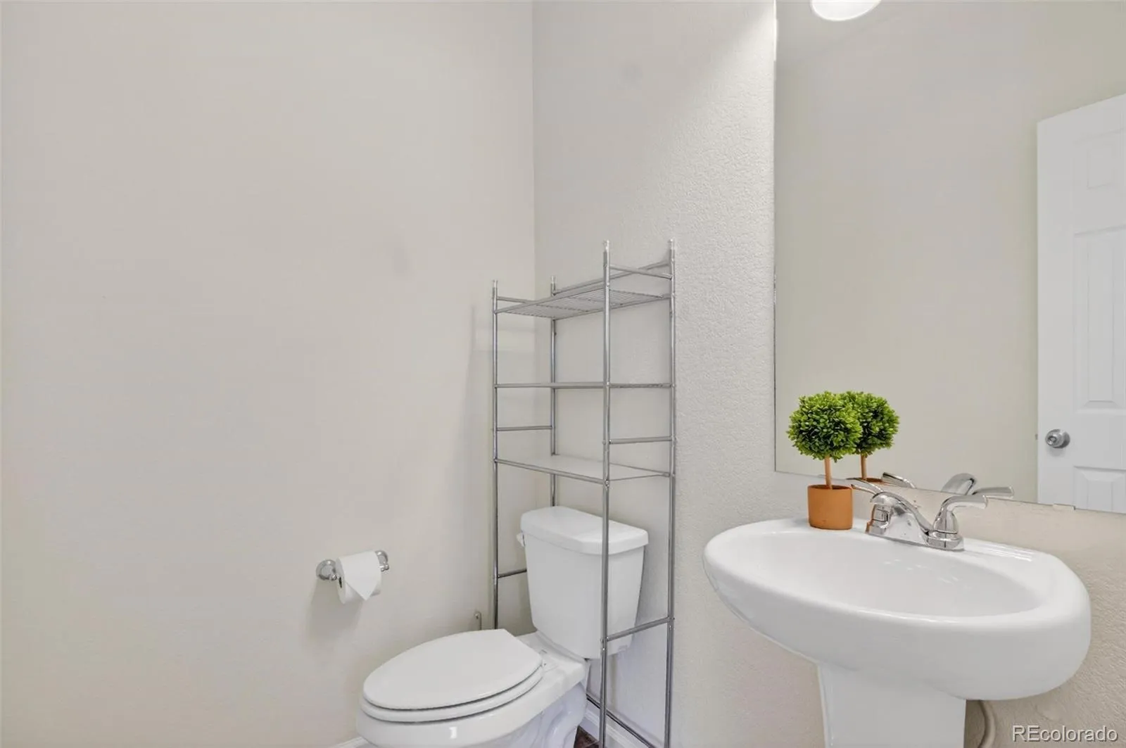 5557 Danube Street Denver CO 80249 MLS #REC4009845 04192026151813 1600 9